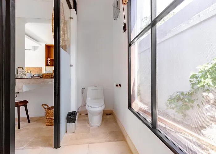 3 Bedroom - Walk To Bingin Villa *