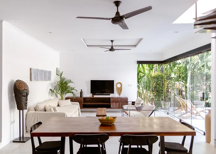3 Bedroom - Walk To Bingin *