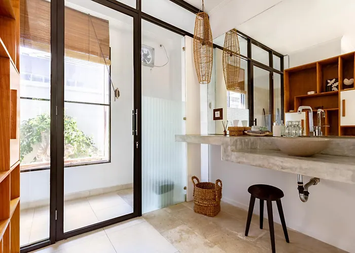 3 Bedroom - Walk To Bingin Villa *