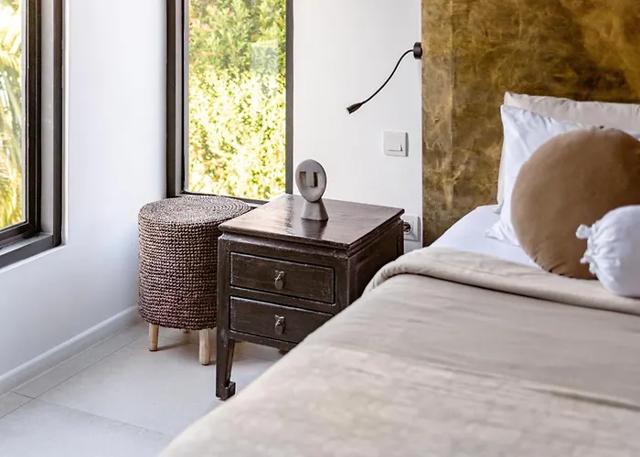 3 Bedroom - Walk To Bingin
