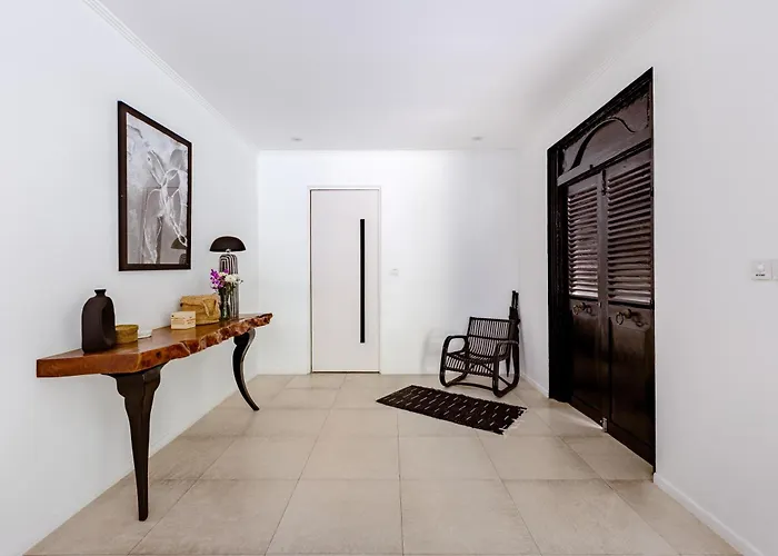 3 Bedroom - Walk To Bingin *